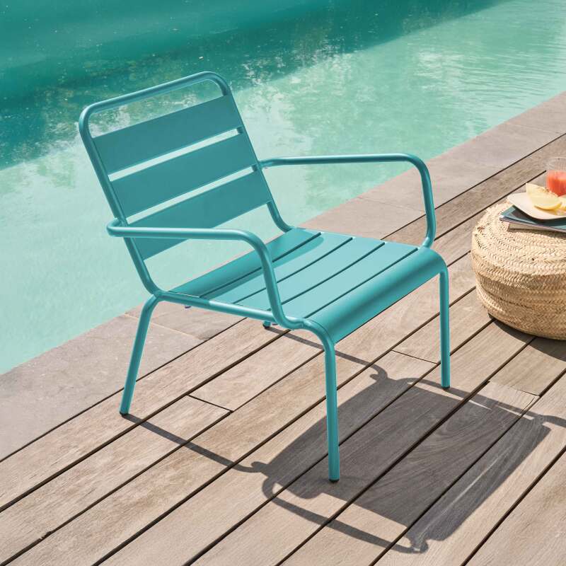 Fauteuil de terrasse bas en métal