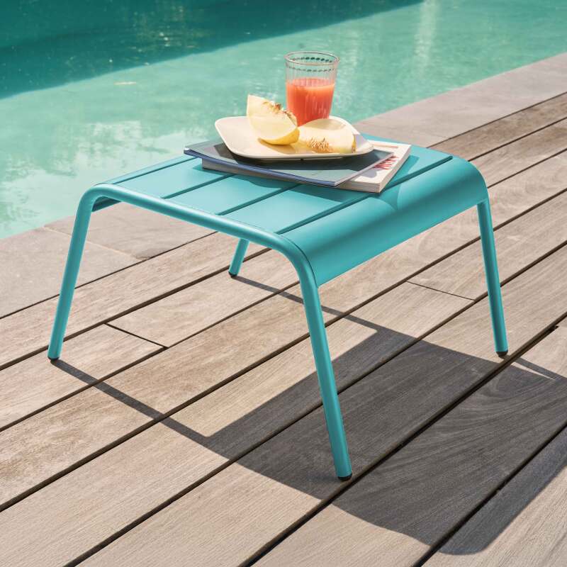 Repose-pieds en métal