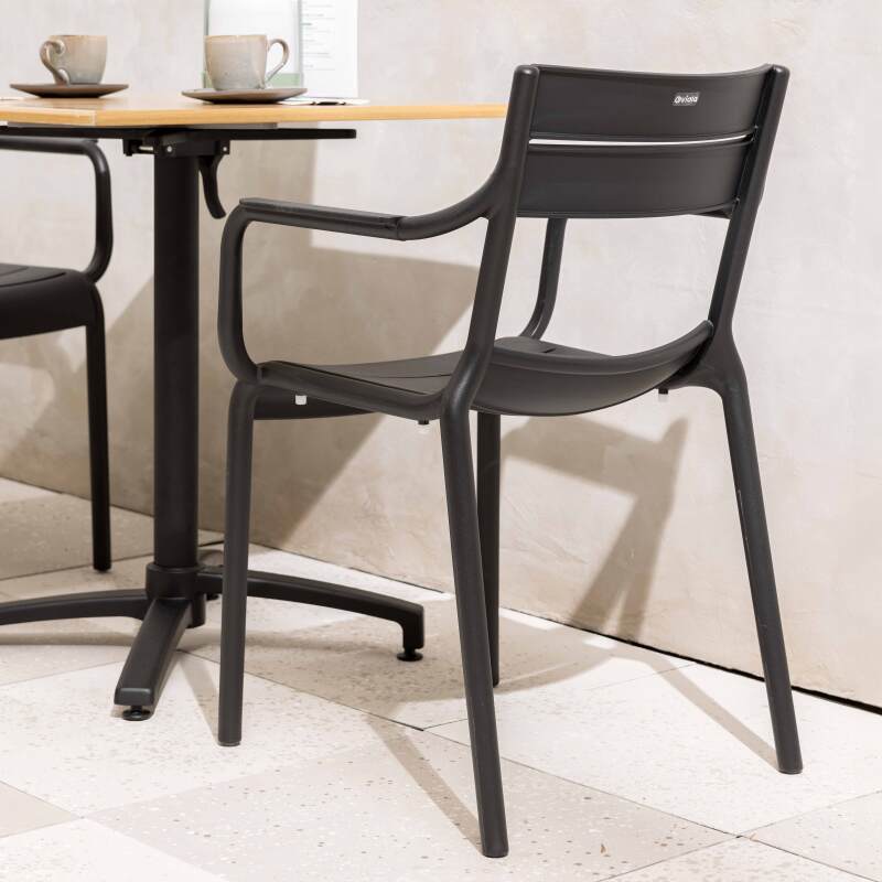 Chaises de terrasse en plastique avec accoudoirs - Lot de 4 (2/7)