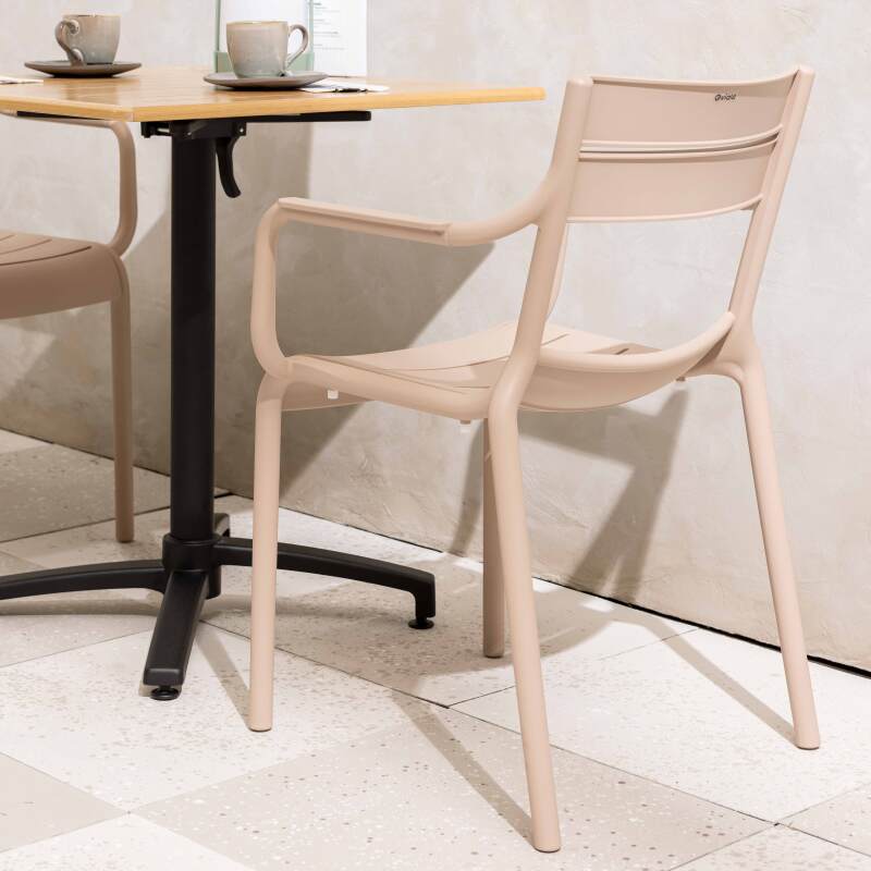 Chaises de terrasse en plastique avec accoudoirs - Lot de 4