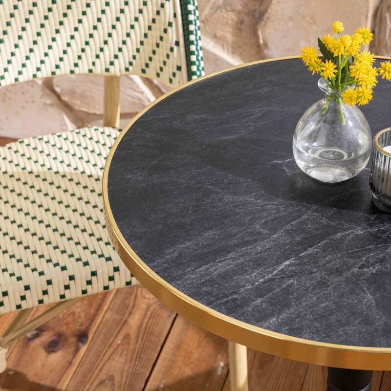 Table de terrasse ⌀60 cm inclinable stratifiée et 2 chaises style bistrot en aluminium et rotin synthétique (2/8)