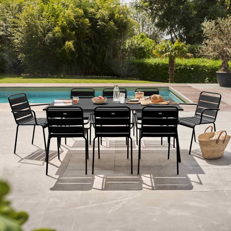 Table de terrasse en métal 180x90 cm et 8 chaises avec accoudoirs - Ambiance