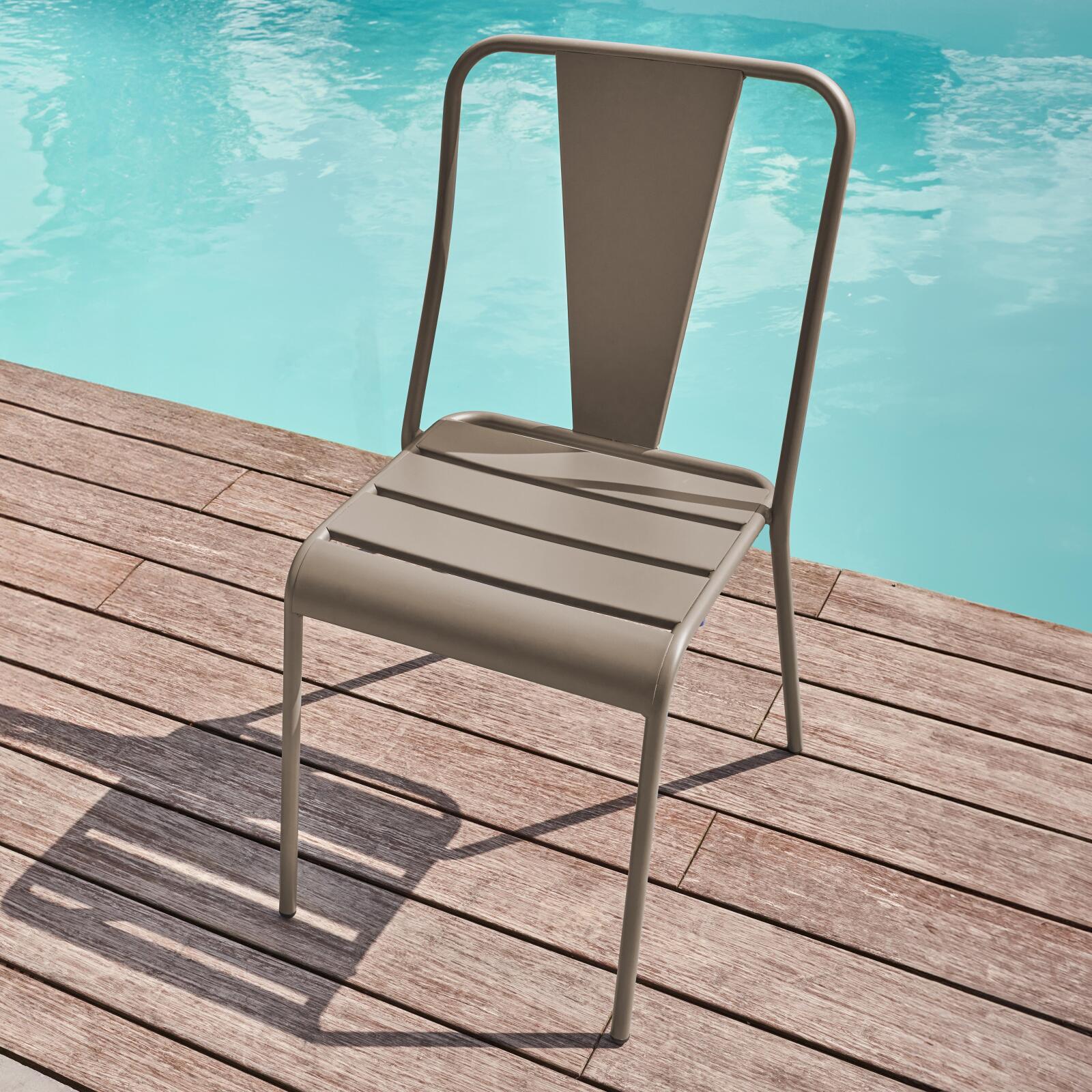 Chaise style bistrot en métal