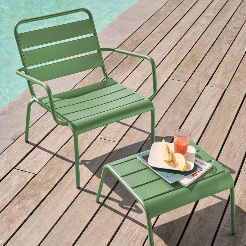 Ensemble fauteuil de terrasse bas et repose-pied en métal