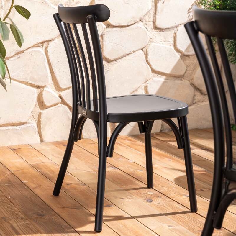 Chaise de restaurant ajourée en aluminium