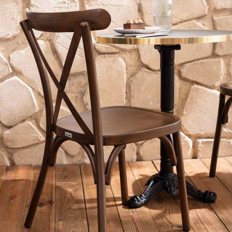 Chaise de restaurant en aluminium effet bois