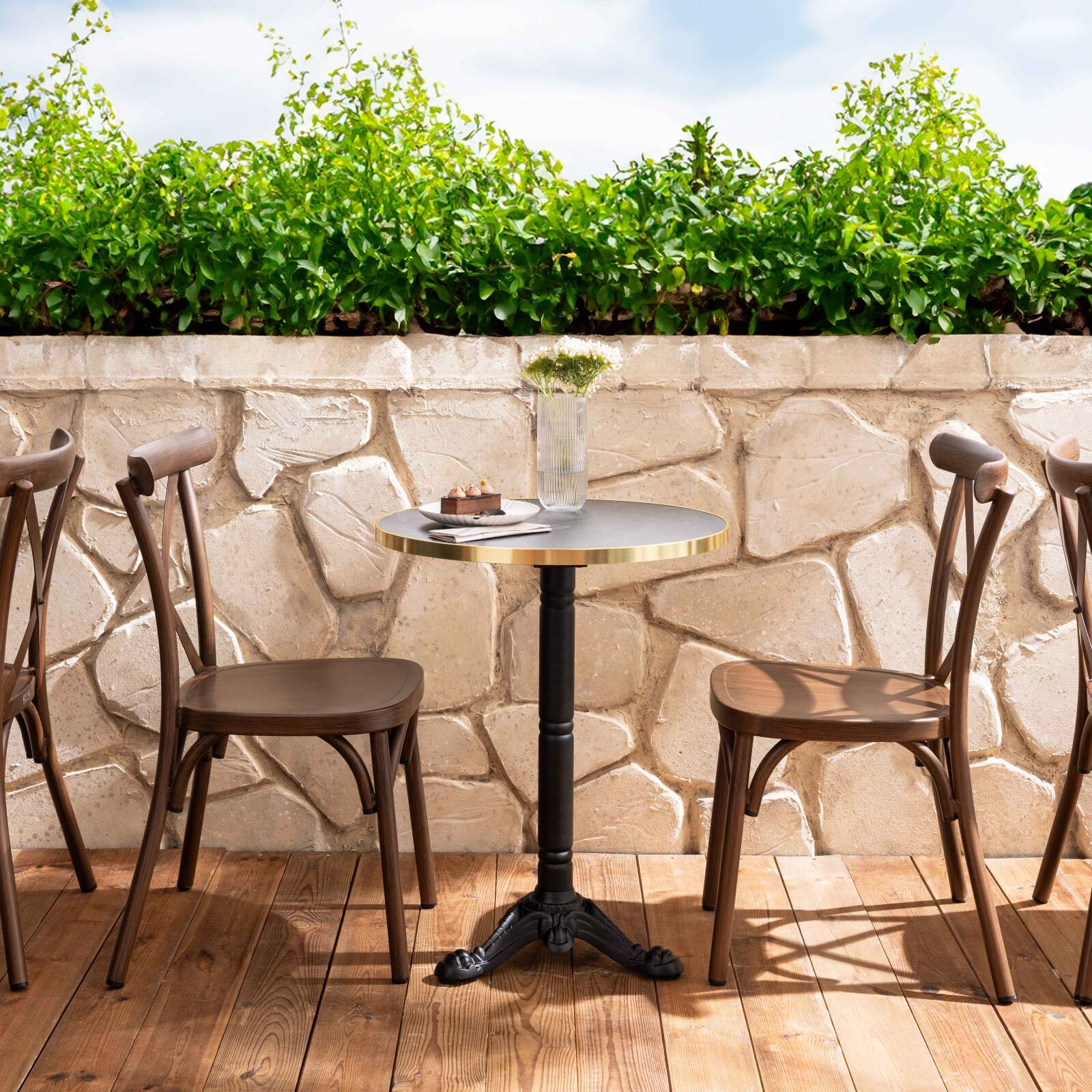 Chaise de restaurant en aluminium effet bois