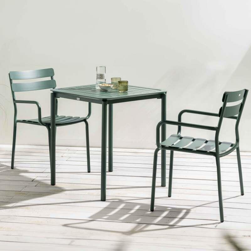Table de terrasse carrée 70 x 70 cm et 2 chaises avec accoudoirs en aluminium