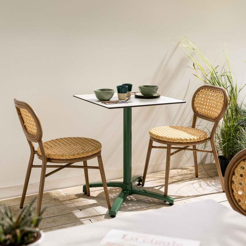 Chaise de restaurant en aluminium et rotin synthétique