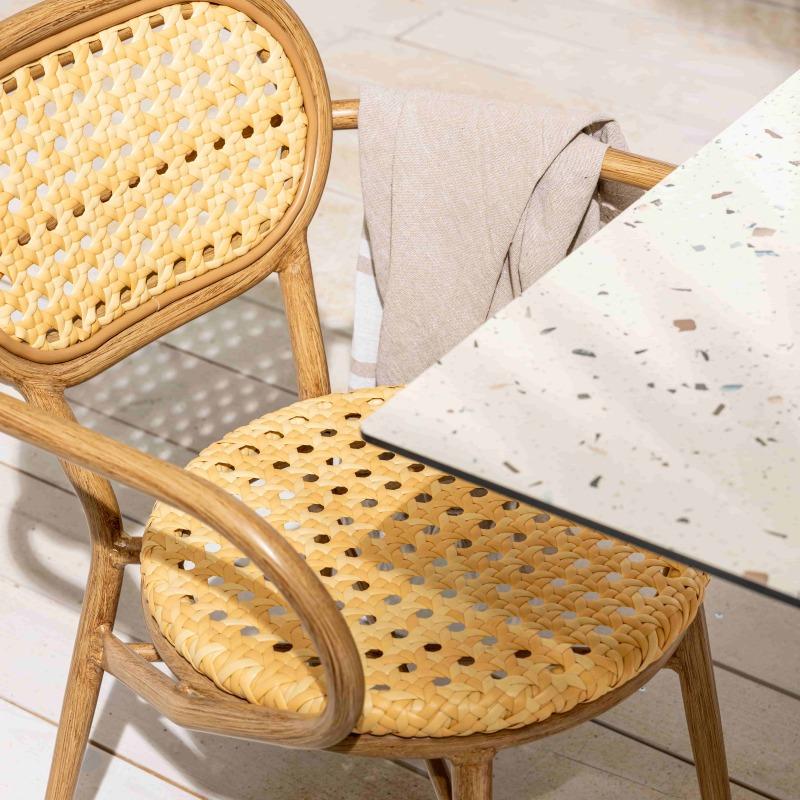 Chaise de terrasse en aluminium et rotin synthétique avec accoudoirs