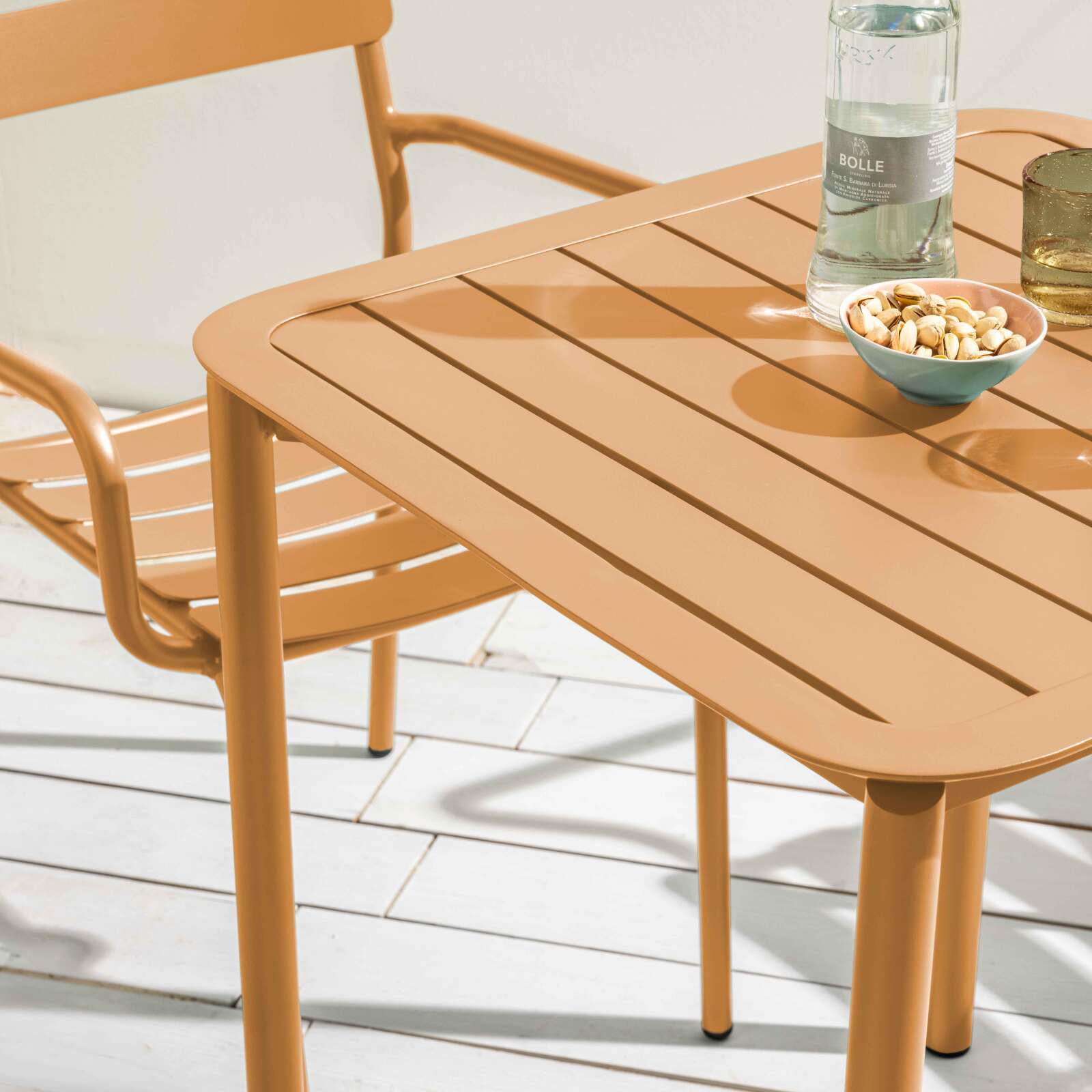 Table de terrasse carrée empilable 70 x 70 cm en aluminium