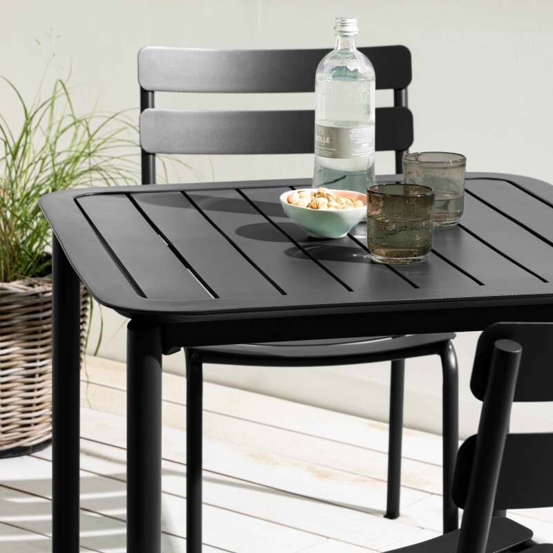 Table de terrasse carrée 70 x 70 cm et 4 chaises en aluminium