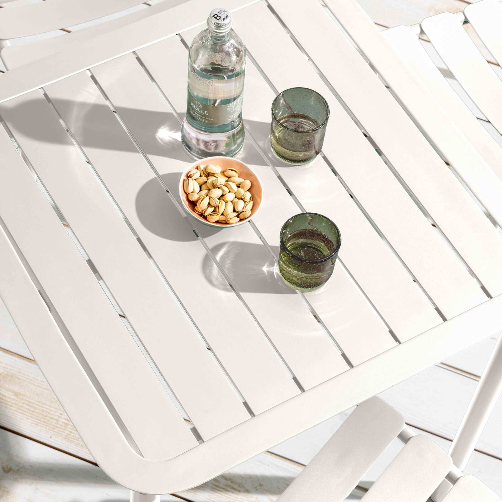 Table de terrasse carrée 70 x 70 cm et 2 chaises en aluminium