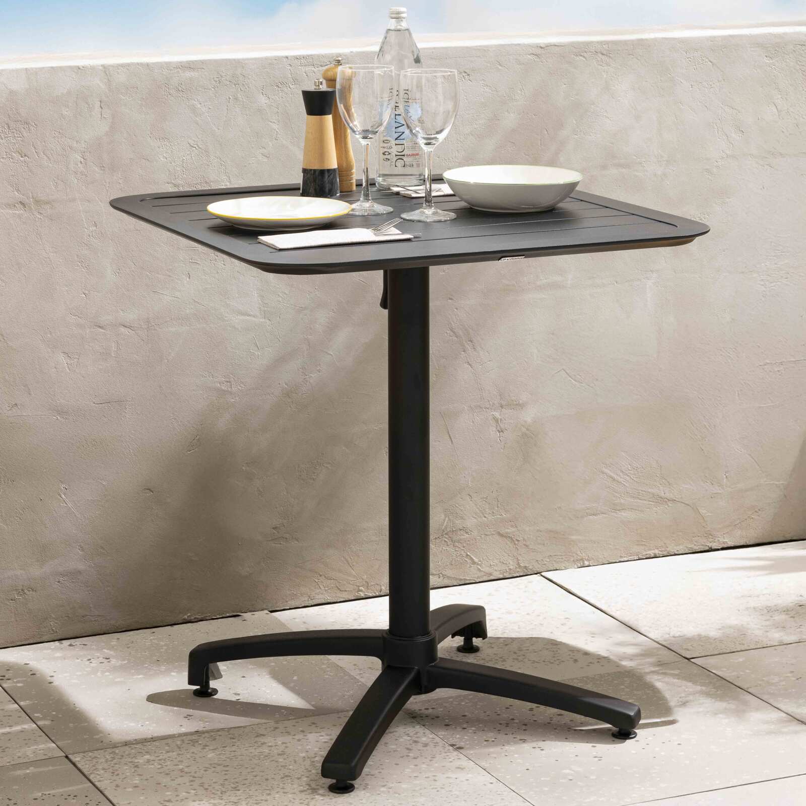 Plateau de table de terrasse carré 70 x 70 cm en aluminium Plateau de table de terrasse carré 70 x 70 cm en aluminium