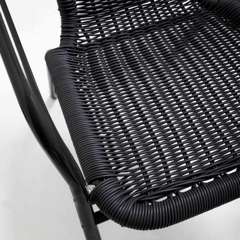 Table de terrasse carré plateau bois et 4 chaises en résine et aluminium
