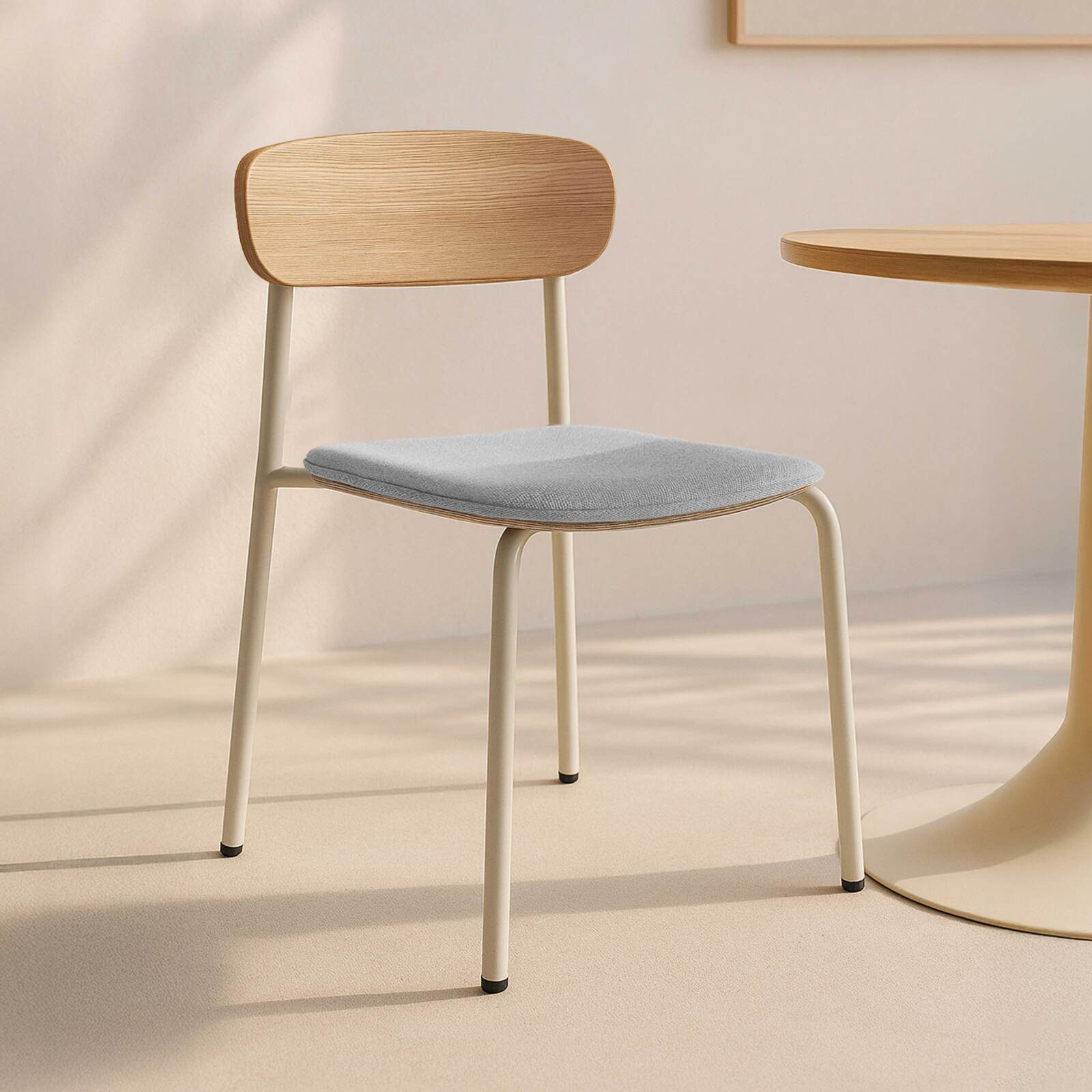 Lot de 2 chaises de restaurant en métal, bois et tissu