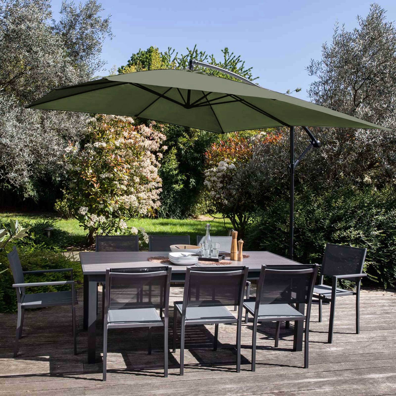 Parasol déporté professionnel 3x3 m carré 160g/m² et 4 dalles lestées