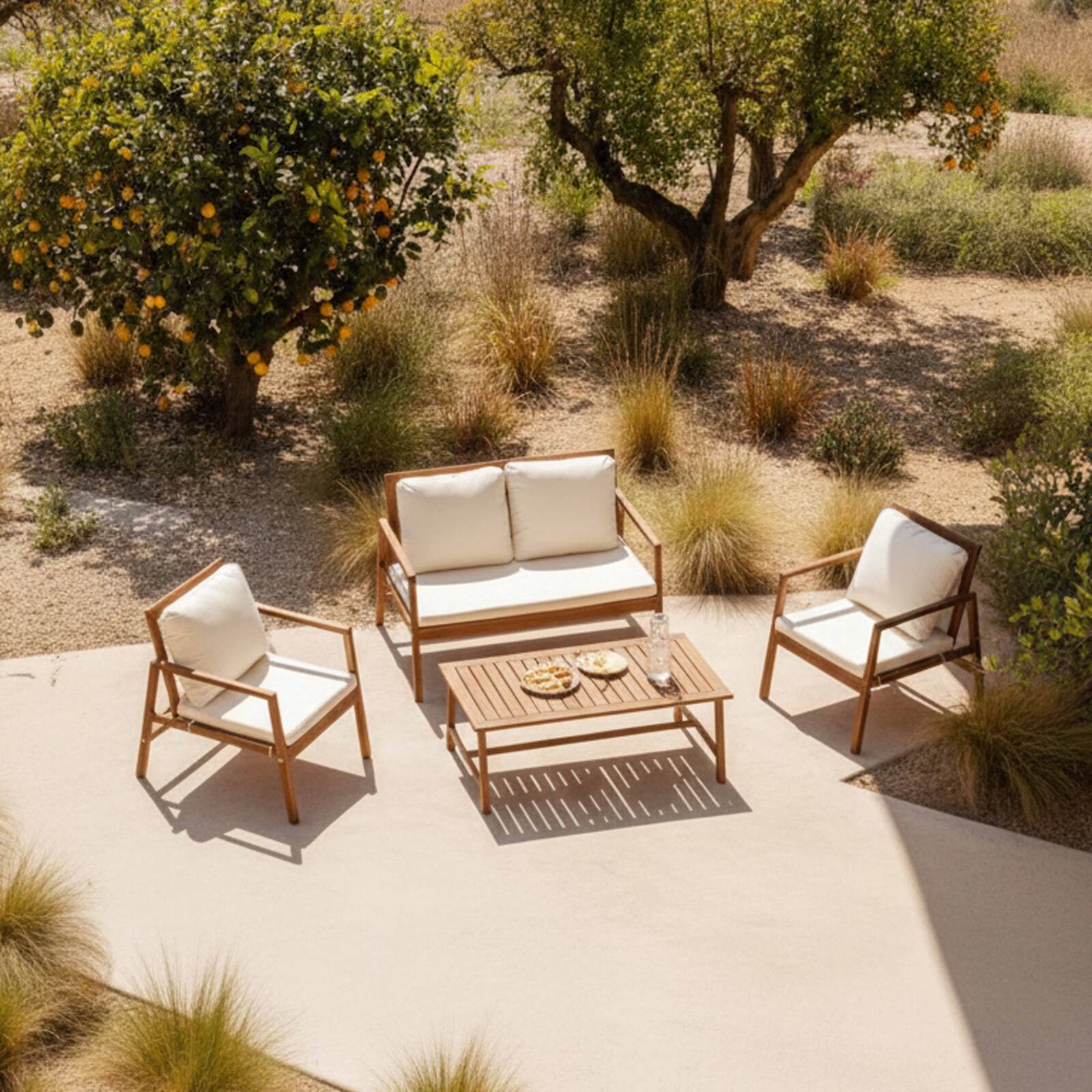 Salon de jardin en bois d'eucalyptus FSC® avec 1 canapé, 2 fauteuils et table basse