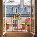 Table de terrasse de restaurant bistrot carré inclinable en métal avec pied encastrable 70x70 cm et 2 chaises