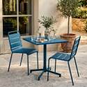 Table de terrasse de restaurant bistrot carré inclinable en métal avec pied encastrable 70x70 cm et 2 chaises