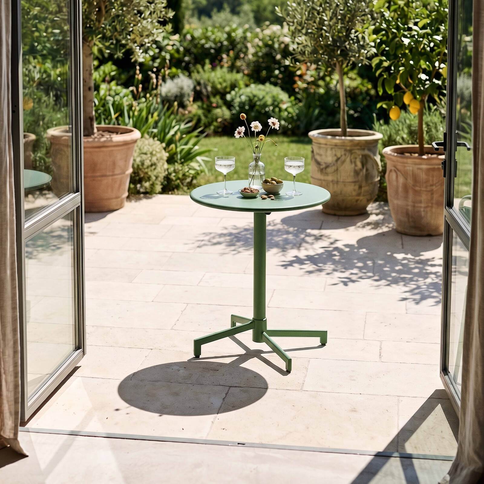 Table de restaurant bistrot ronde inclinable en métal 2 à 4 personnes Ø70x72 cm