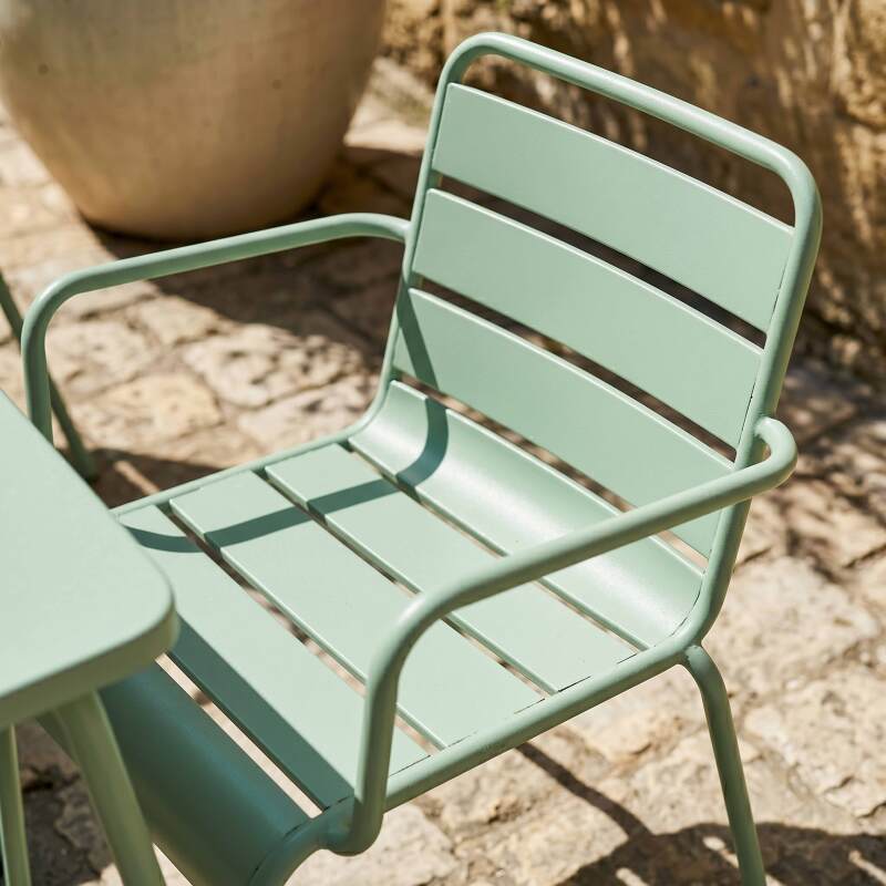 Table de terrasse bistrot carrée en métal 70x70 cm et 2 chaises avec accoudoirs (4/7)
