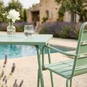 Table de terrasse bistrot carrée en métal 70x70 cm et 2 chaises avec accoudoirs