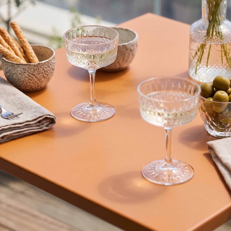 Table de terrasse bistrot carrée en métal 70x70 cm et 2 chaises (2/6)