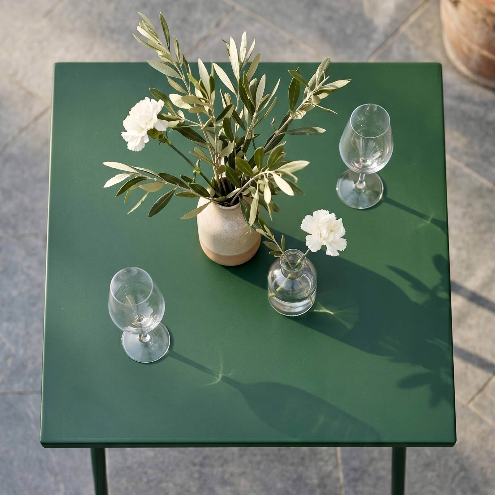 Table de terrasse bistrot carrée en métal 70x70 cm et 2 chaises