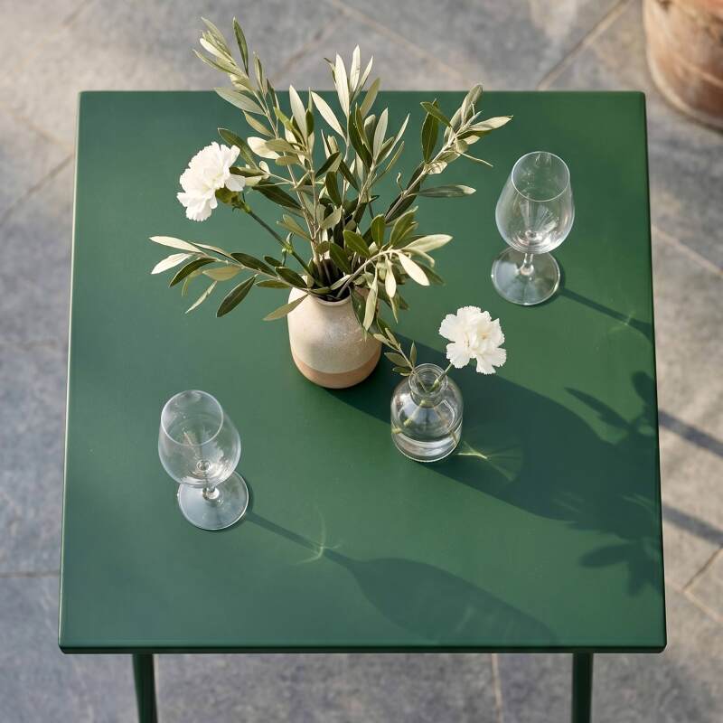 Table de terrasse bistrot carrée en métal 70x70 cm et 2 chaises (2/7)