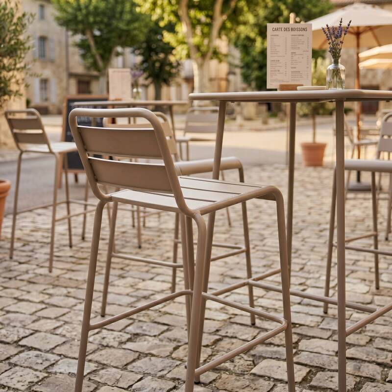 Table haute de terrasse carrée en métal 70x70 cm et 4 chaises hautes (2/6)