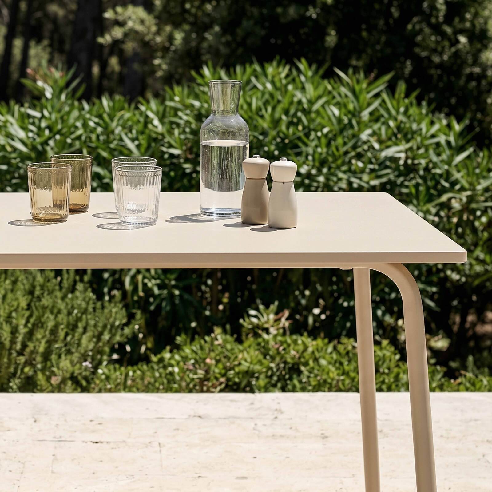 Table de restaurant en métal 6 personnes 120x70 cm