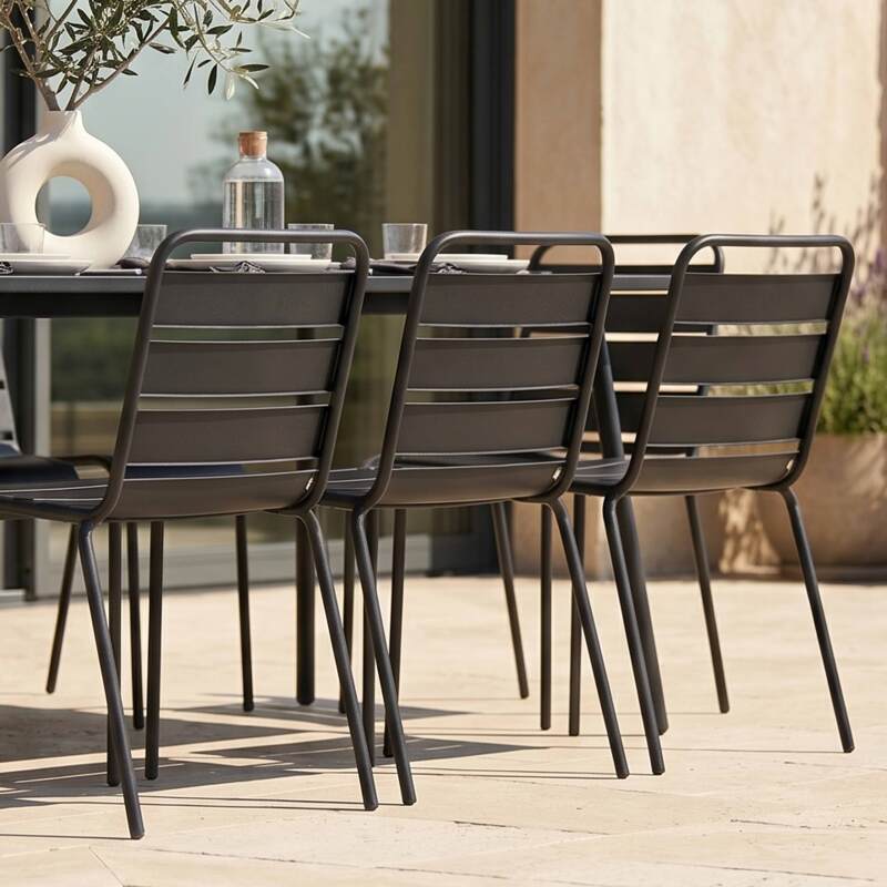 Ensemble table rectangulaire 180 cm et 8 chaises en métal (3/7)