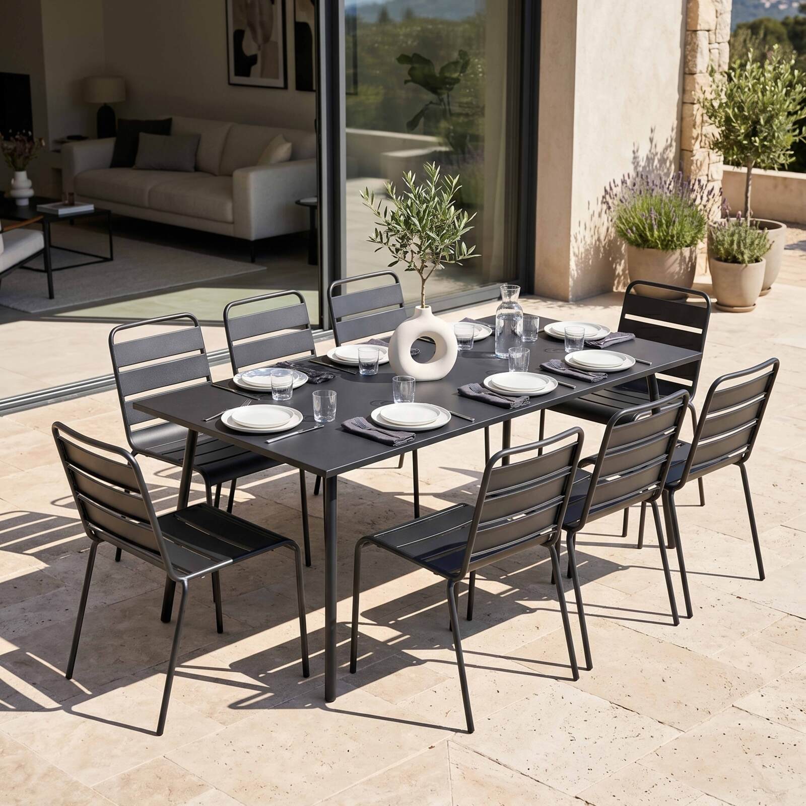 Ensemble table rectangulaire 180 cm et 8 chaises en métal
