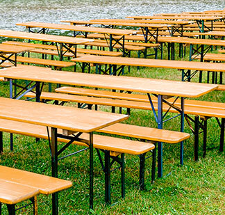Dimensions et astuces : la table brasserie pour votre fête parfaite