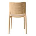 Chaise de terrasse ajourée en plastique